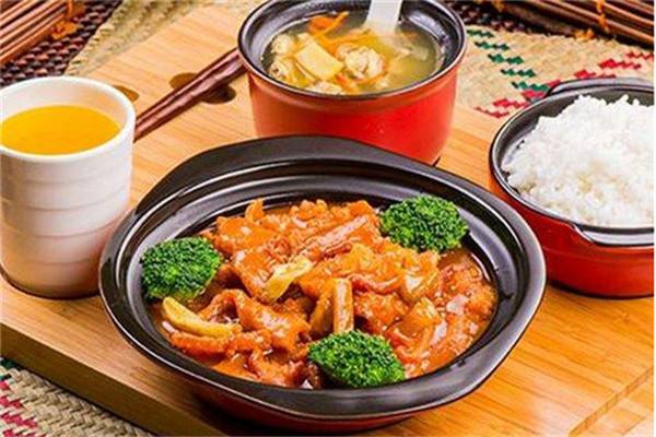 煲来饱去煲仔饭